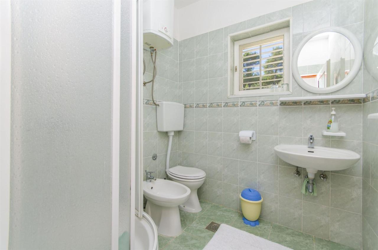 Apartments Dragica Slatine Exterior photo